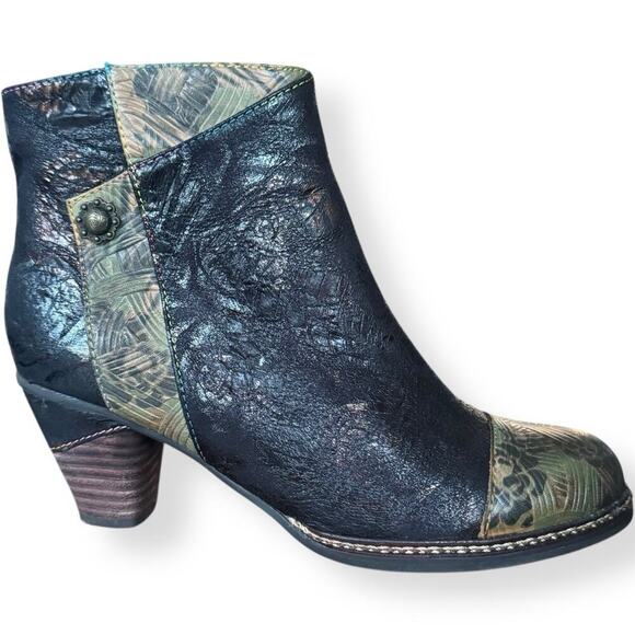 L'Artiste Waterlily Genuine Leather Upper Embossed Bootie Black Women's Size 37 - Picture 2 of 16